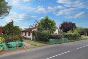 THORRINGTON ROAD- click for photo gallery